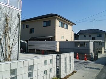 アルミでは出せない、鉄骨でつくる頑丈カーポート｜K様邸｜栃木県栃木市
