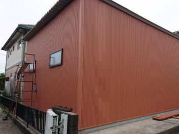 趣味の道具も愛車も収める、背の高い鉄骨ガレージ｜H様邸｜栃木県宇都宮市
