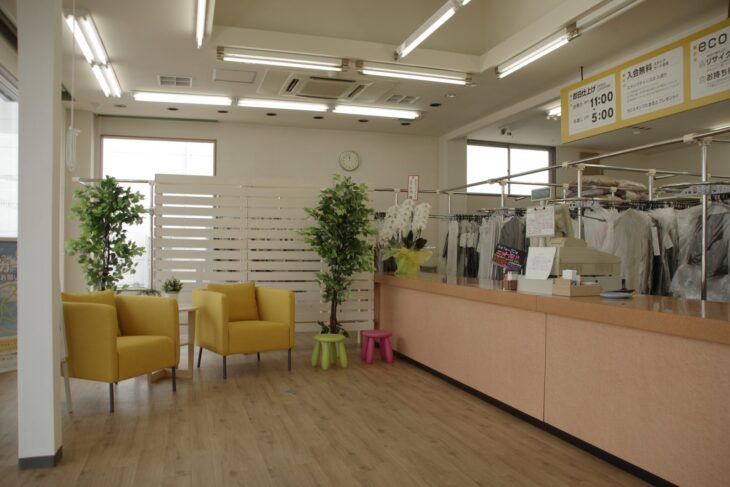 古いお店を、入りたくなる店舗へ｜クリーニング店の改修｜M社様｜栃木県宇都宮市